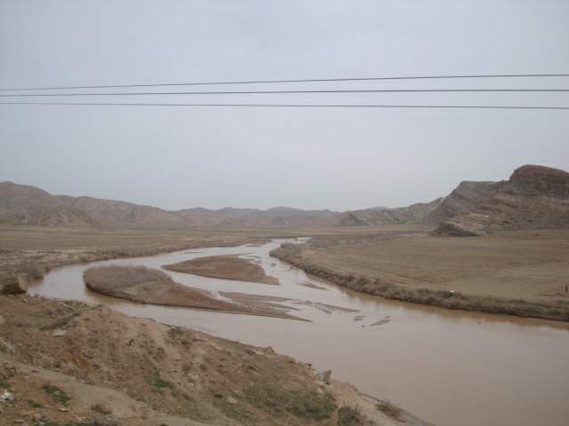 آجی چای  - نخاله ساختمانی 